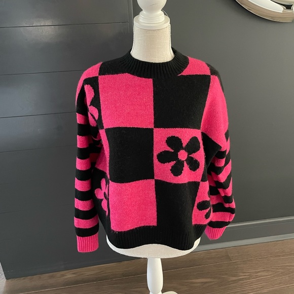 Zara Hot pink & Black oversized sweater SZ medium - Picture 3 of 4